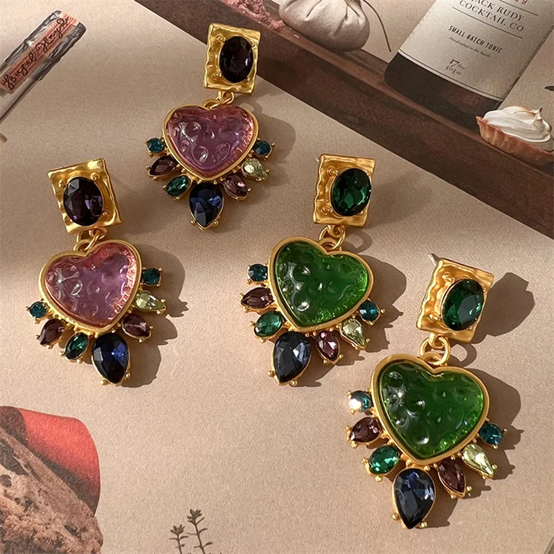 Exquisite Women Girls Vintage Palace Heart Crystal Earrings Lady Fashion Baroque Style Luxury Exaggerated Ear Rings Accessories