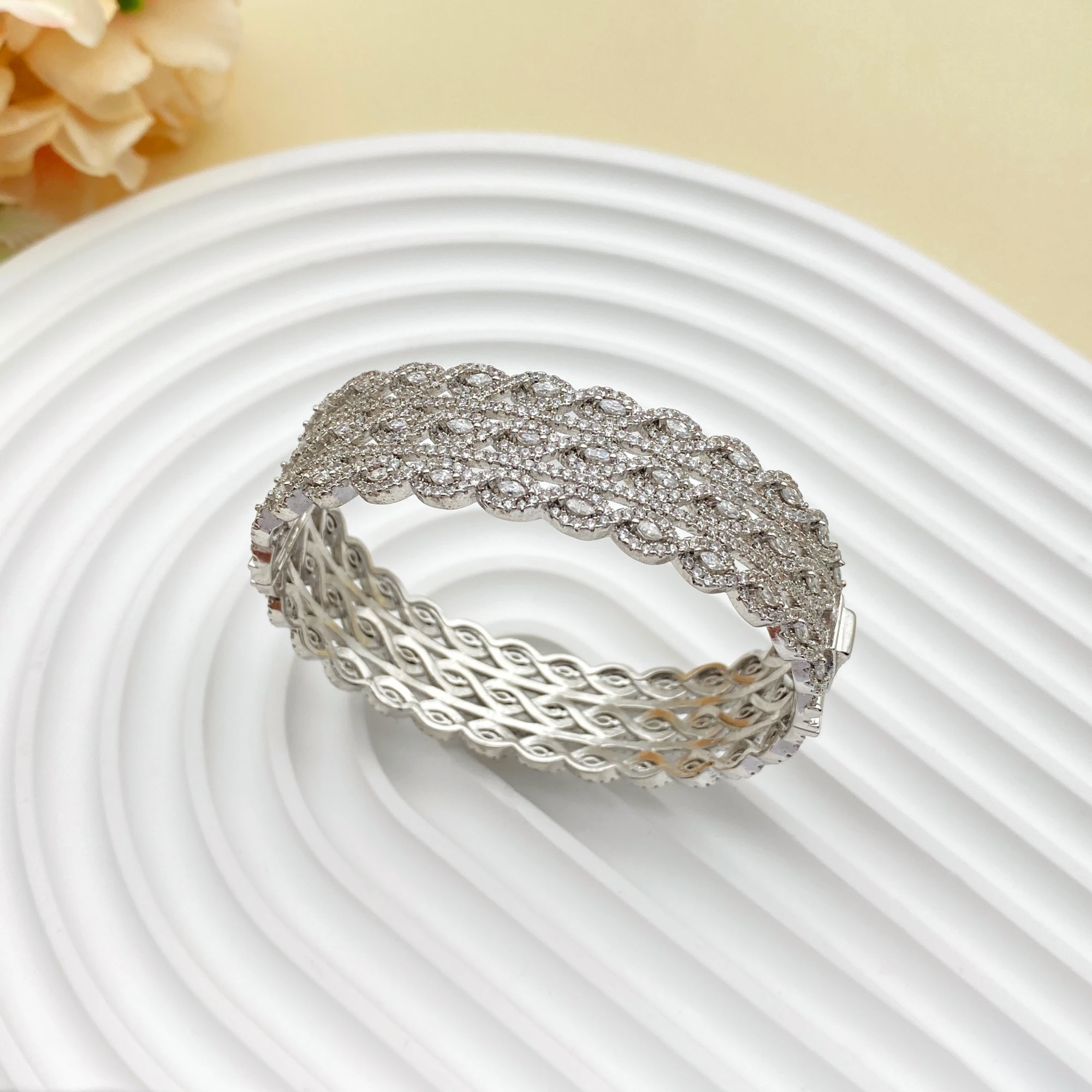 

Ювелирные изделия Flora для женщин, модный роскошный браслет из циркона с позолотой, праздничная одежда