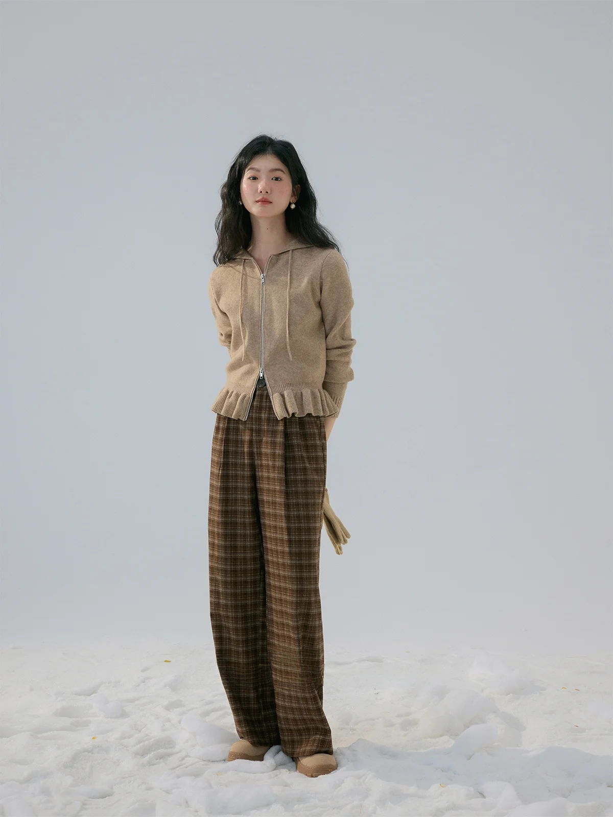 

Комплект из флисовой пряжи Arctic Fce с защитой от катышков и клетчатых брюк Miss Squirrel Mocha Mouse: зимний повседневный модный комплект для женщин