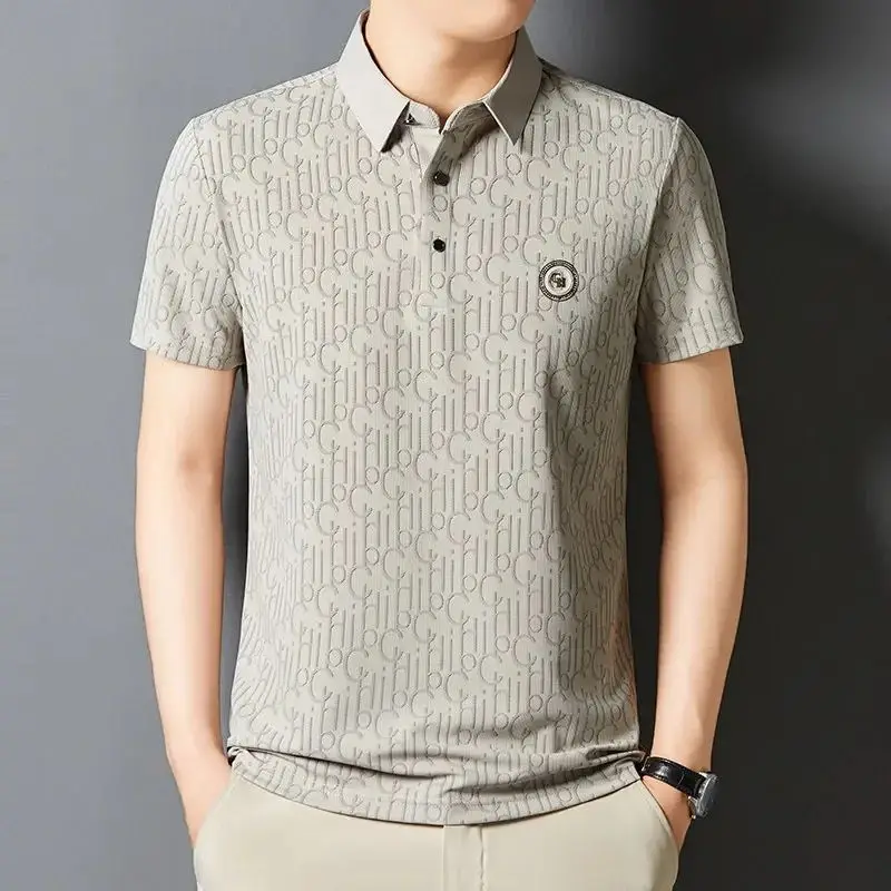 New Men's Business Casual Short Sved Shirt with Badge Sol Cool Feeling Three Acetate Fiber City Walk  Shirt Clean Fit Style