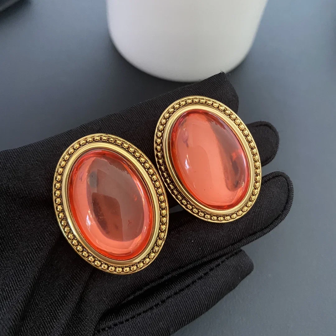 Vintage Designer Brand Red Crystal Oval Earrings Ear Clip Women Luxury Europe Jewelry Boutique Trend