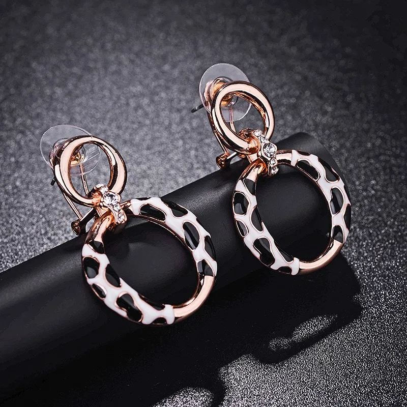 Leopard Print Dripping Oil Hoop Earrings Mediaeval Style Inlaid  Rhinestone Earring Fashion Temperament Daily Lift Ear Jewelry