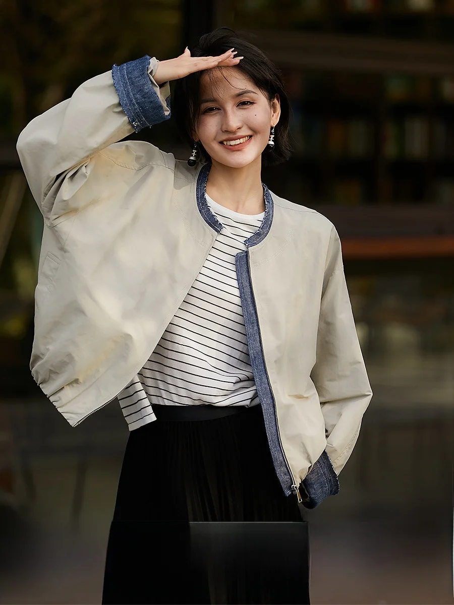 

Удобная короткая куртка для поездок на работу, серия Design, с цветовыми блоками, из смесового хлопка, женская верхняя одежда, весна 2026, Xhange, теплый серый цвет