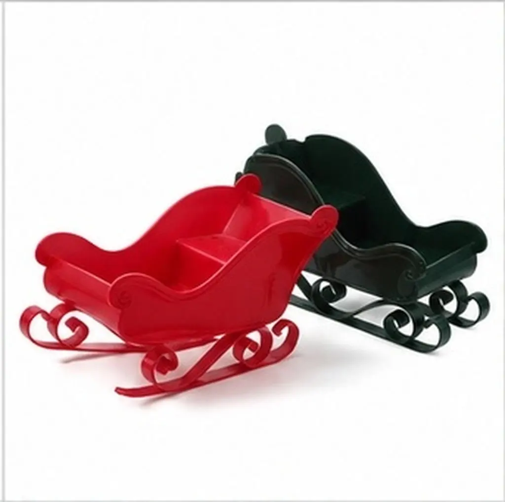 3Pcs Christmas Sleigh Decor Mini Santa Sleigh Plastic Tabletop Holiday Centerpiece Party Display Christmsa Miniature Sled