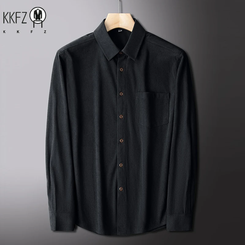 قميص سروال قصير للرجال بأكمام طويلة للخريف والشتاء بلون سادة مريح كاجوال متعدد الاستخدامات