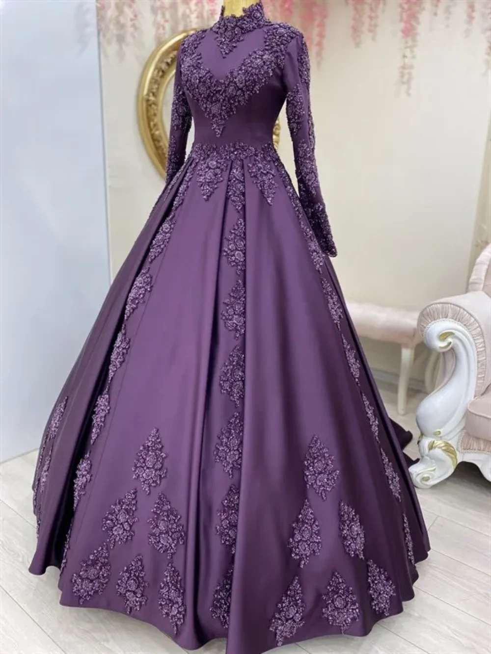 Deep purple A-line pleated high neck long sleeve beaded decal luxury evening dress PROM party night banquet Formal occasion