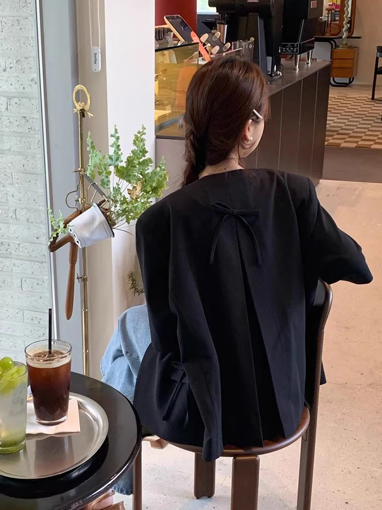 

Свободный женский костюм Or Sve Jaet с узлом и украшением, дизайн с разрезом, летний новый молодежный повседневный топ