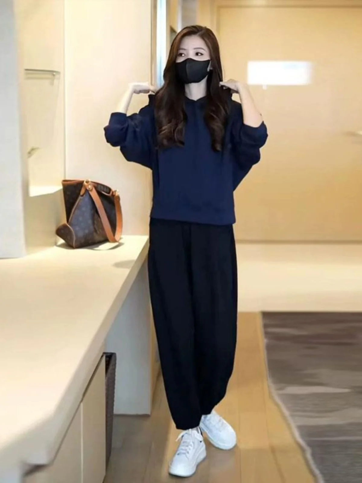 

Повседневный комплект из толстовки Spor Sle и брюк Harlan Long Sve round Ne, простой одинаковый комплект осенне-весенней моды для женщин