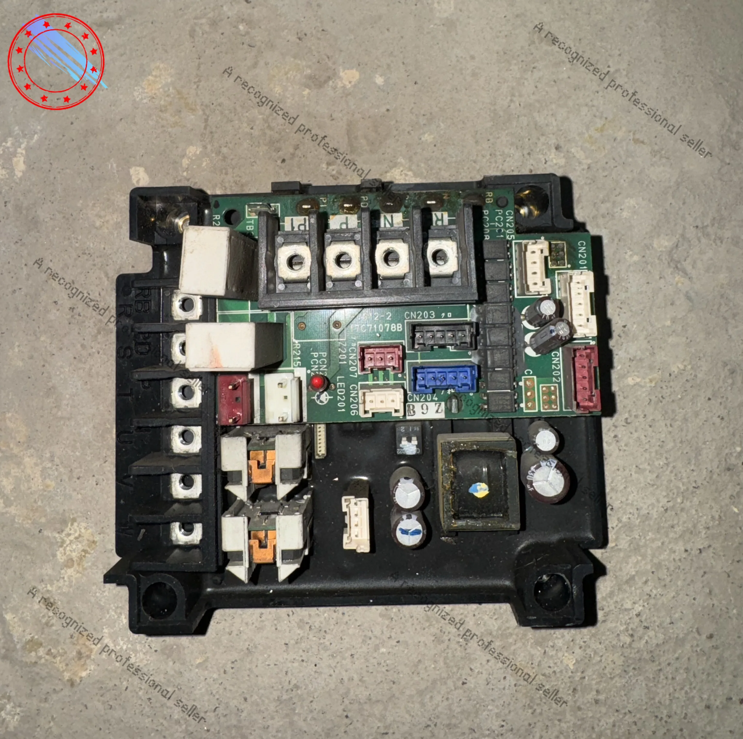 

Applicable to Hitachi central air conditioner PV012-4 inverter air conditioner module 17F12660A 17C71078B