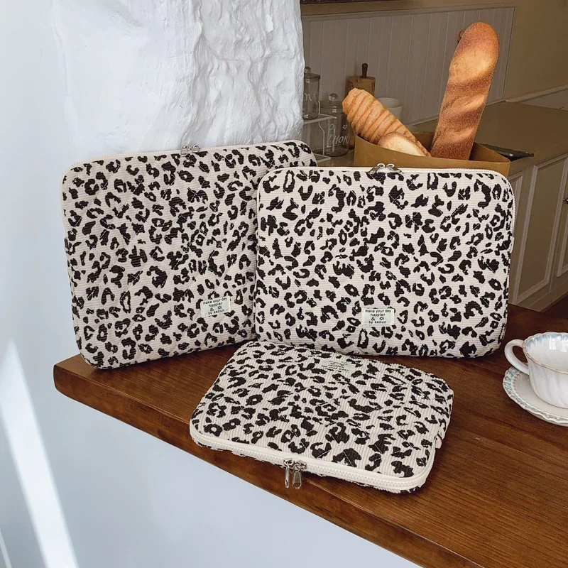 Casual Lightweight Leopard Print Decoration Corduroy Portable Laptop Storage Bag 11/13/15 Inch Suitable for Daily Commuting
