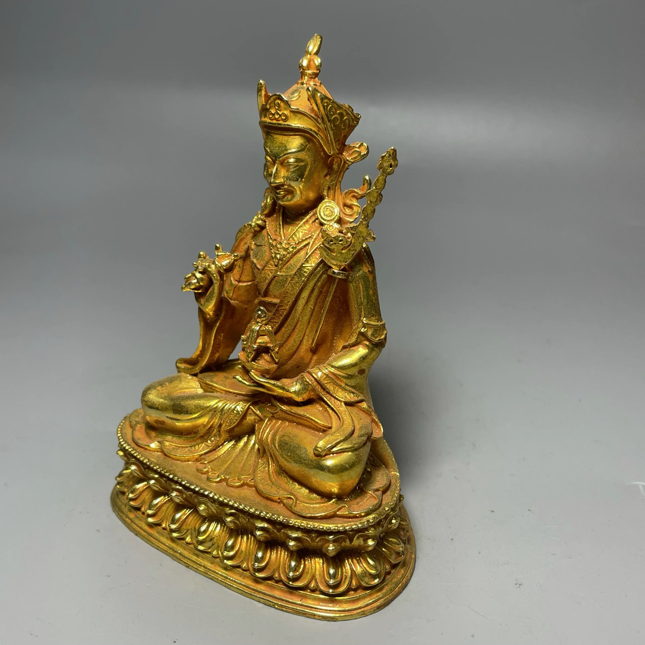 Antique high-end gilt lotus peanut master Buddha gold statue, antique old goods and old objects, household Buddhist hall, offeri