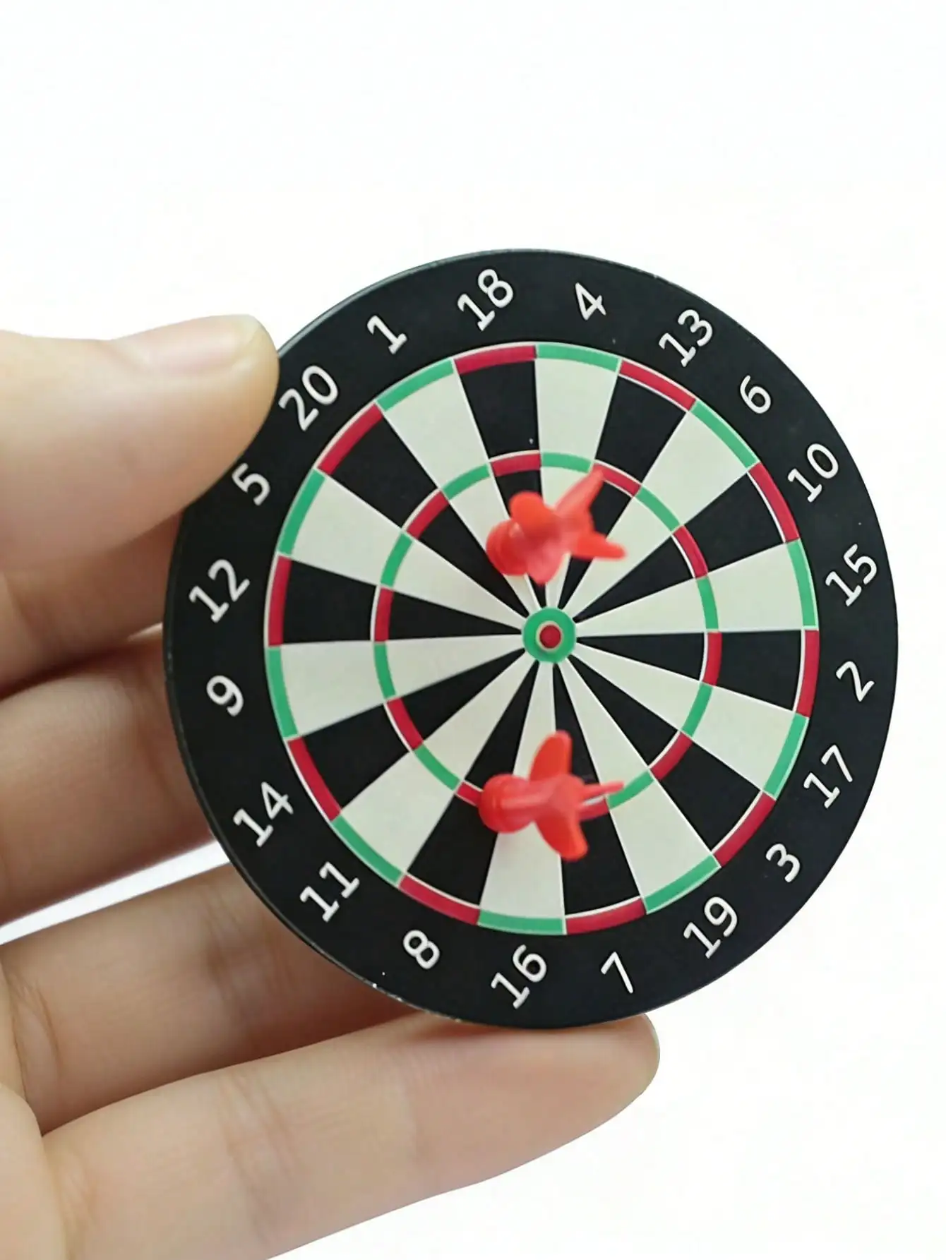 1 Set Dollhouse Miniature Dartboard Set 1/8 1/12 Scale, Pretend Play Toy Ornament, Mini Toy for DIY Home & Bedroom Decoration