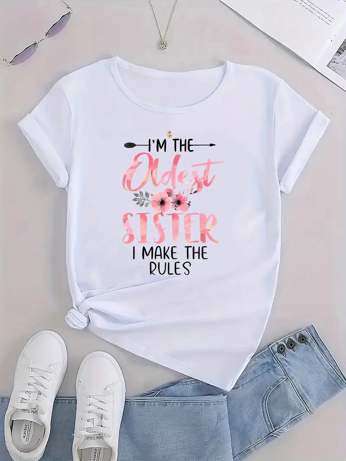 여성용 티셔츠 캐주얼 라운드 넥 반팔 꽃 패턴과 문자 디자인이 인쇄된 편안한 여름 탑