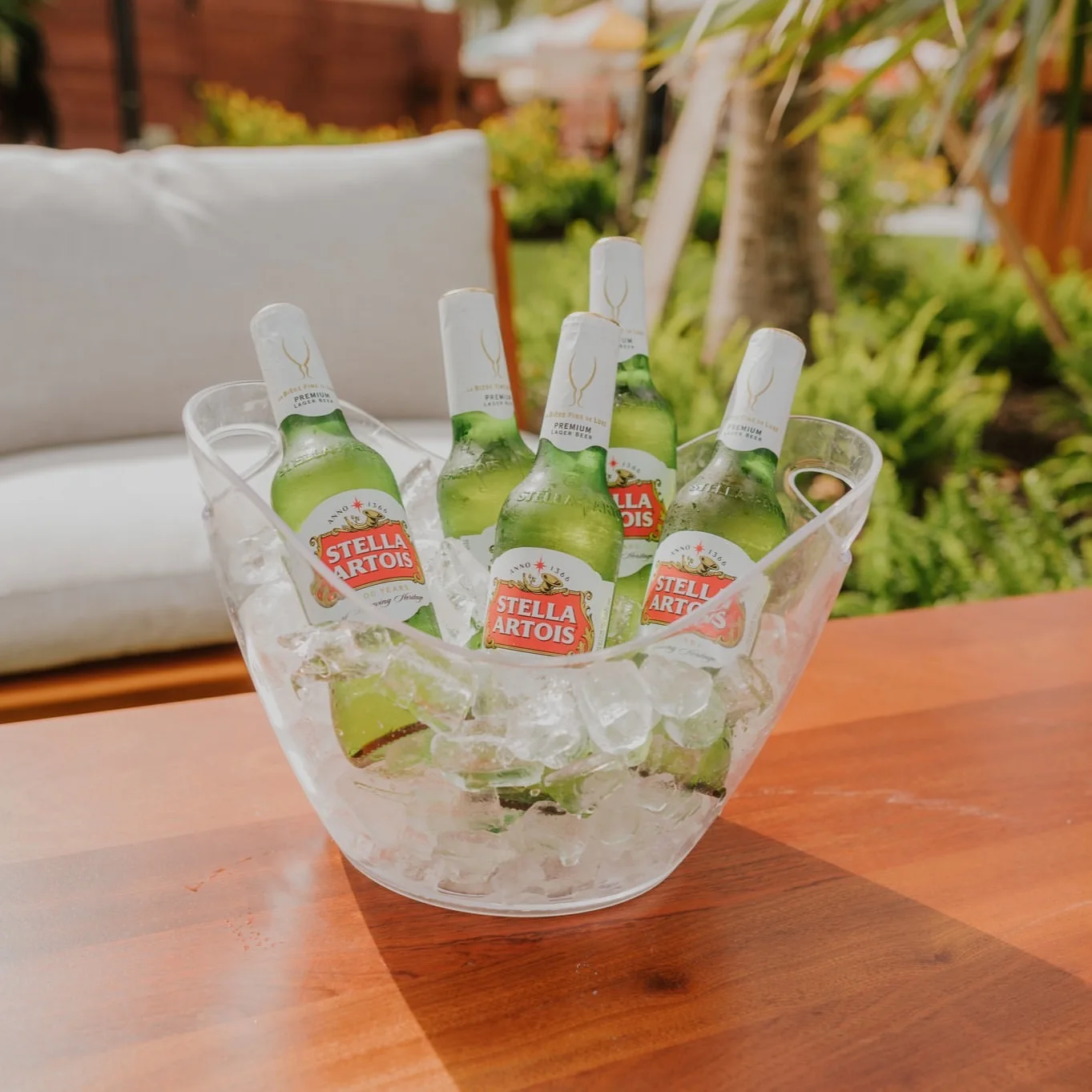 

Rechargeable Color Beer Wine Bottle Cooler LED Ice Bucket