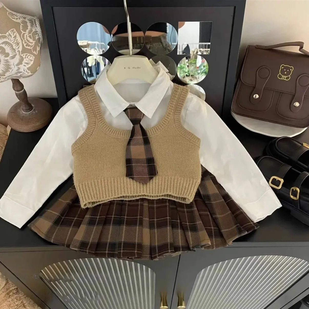 الفتيات ربيع الخريف الحلو والتوابل نمط الكلية نمط قميص محبوك سترة منقوشة مطوي تنورة نصف تنورة ثلاث قطع مجموعة #4