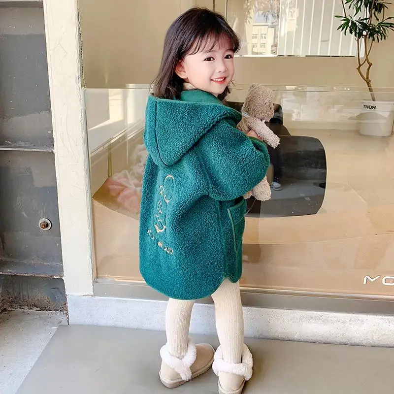 Girls\' Coat Autumn and Winter 2022 New Western Style Baby Winter Clothes Children Korean Style Lamb Wool Top Thickened