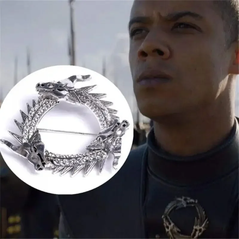 Retro Unique Three Headed Dragon Brooch Round Neck Badge Suitable for Men Suit Jacket Silk Scarf Party Accessories