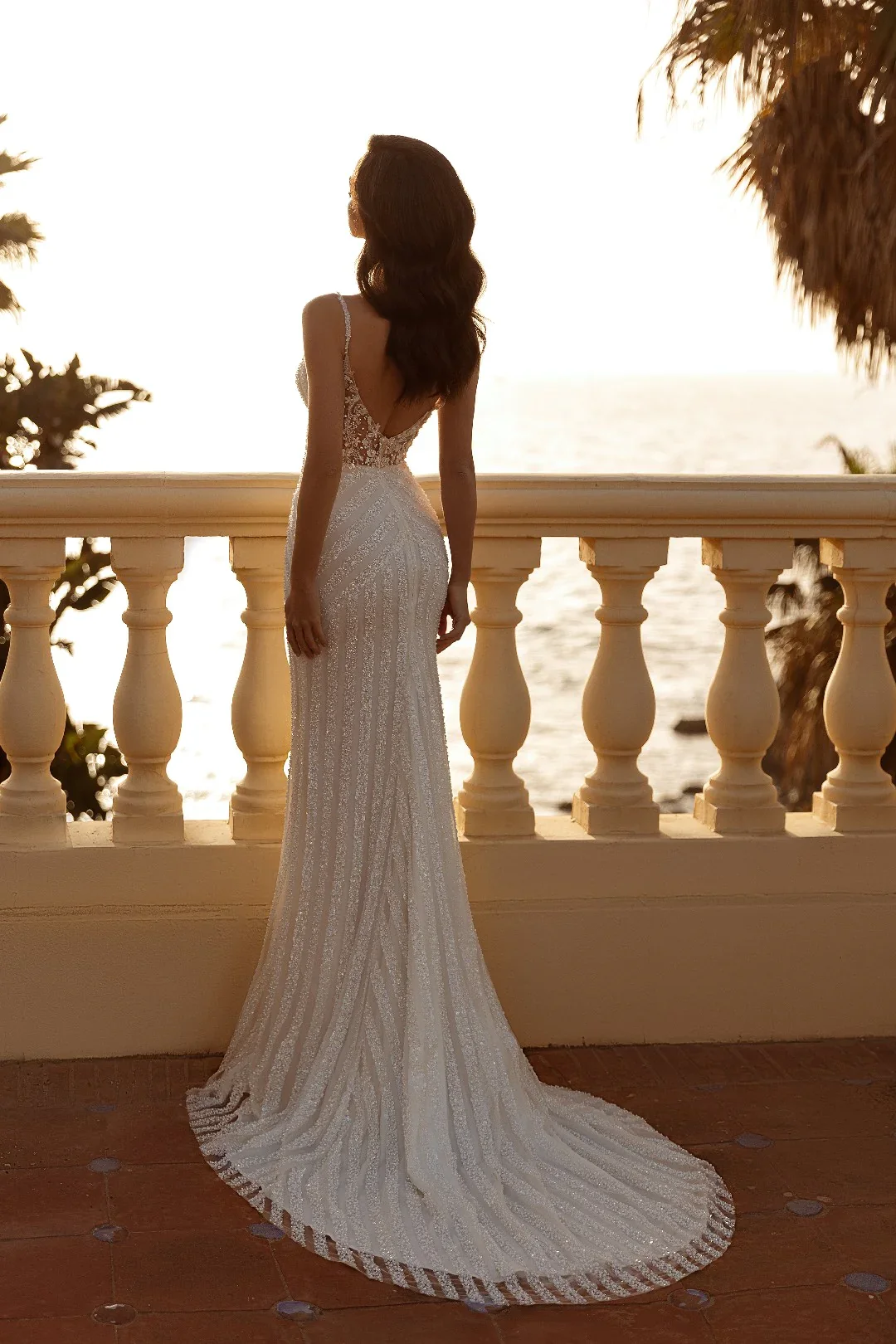 2023 High-end Beaded Long Dress With Thin Shoulder Straps Handmade Customized Beaded Fishtail Trailing Bride Wedding Dress