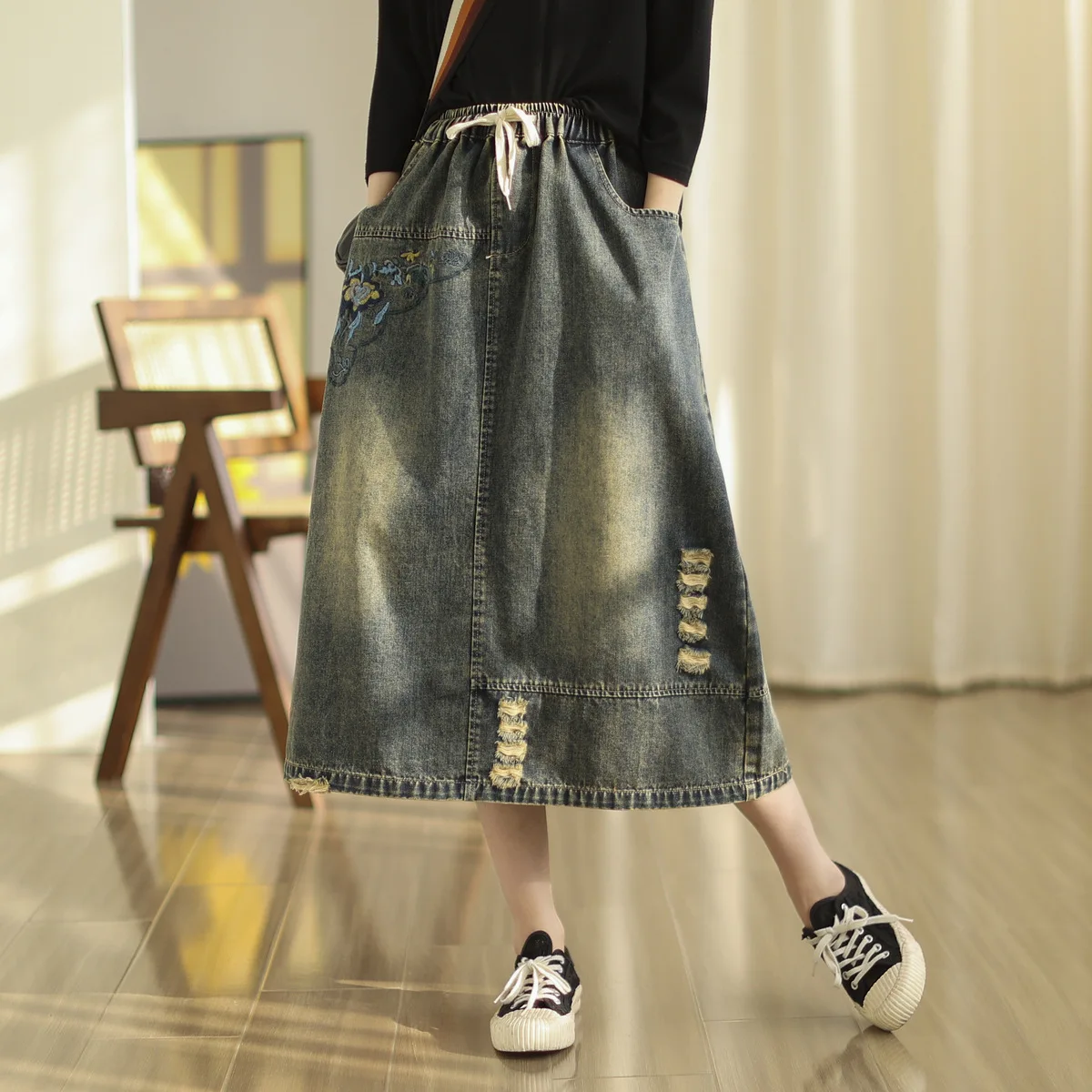 Spring Summer Vintage Distressed Elastic Waist Drawstring A-Line Denim Skirts For Women Flower Embroidery Ripped Casual Skirt