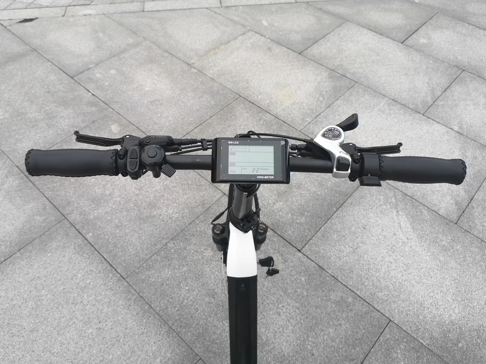 E-bike Electric Bicycle 7 Speed Aluminum Alloy Frame Lithium Battery 36V 10Ah 350W  for Daily Urban Riding for Adults image 5