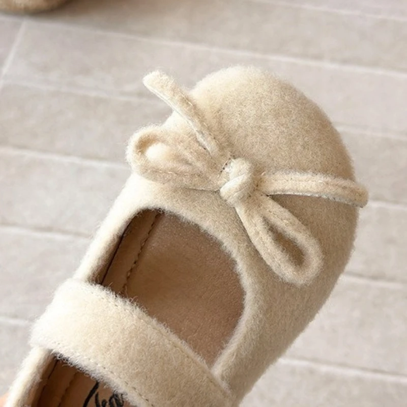 

French Small Leather Shoes 2025 Spring and Autumn New Korean Version Girls' Felt Butterfly Princess Shoes Soft Sole Single Shoes