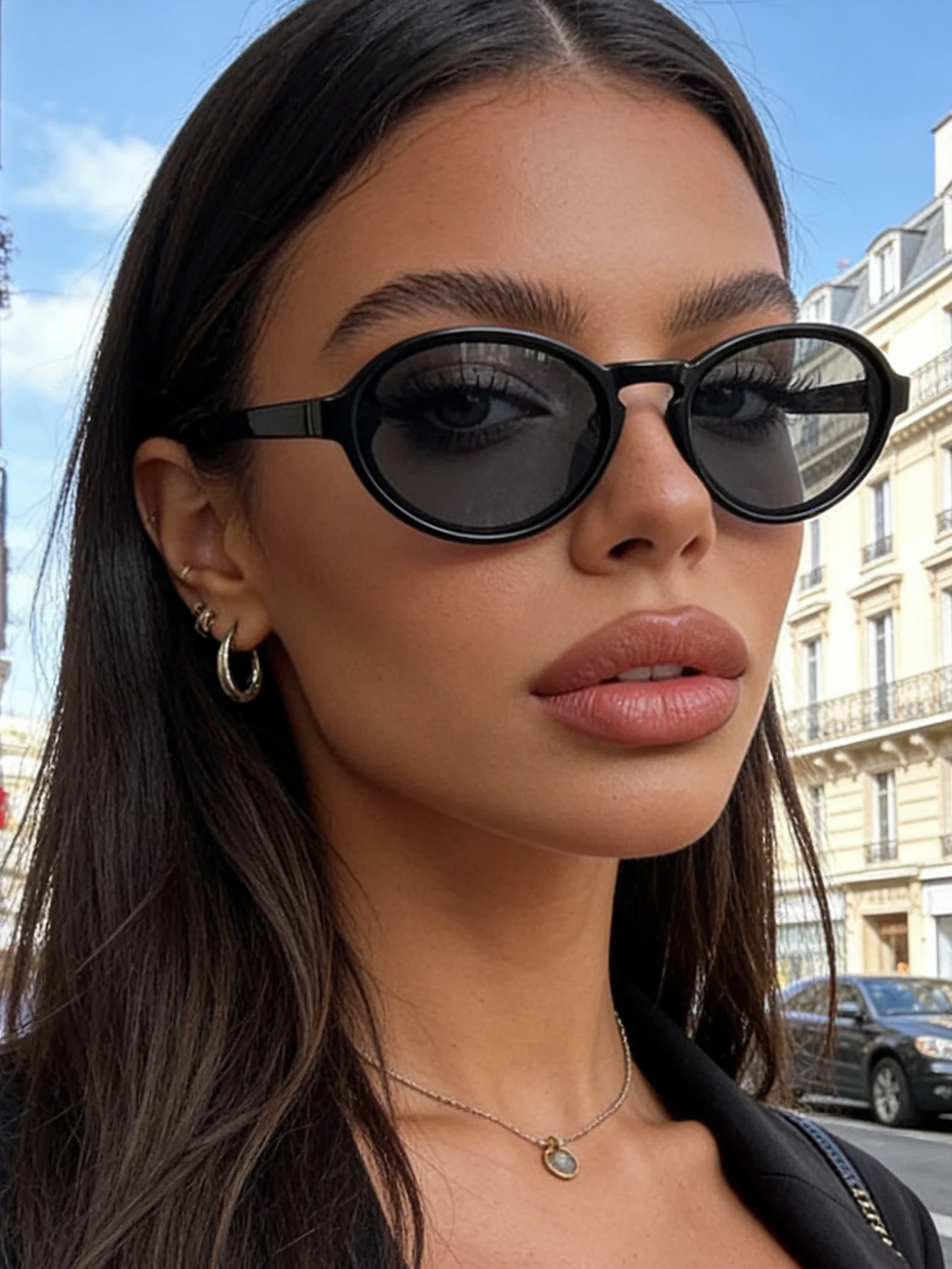 1 Stück Hochwertige Nischen-Sonnenbrille mit Ovalem Rahmen, UV-Schutz, Modisch und Vielseitig, Geeignet für Urlaubsfotos, Unisex