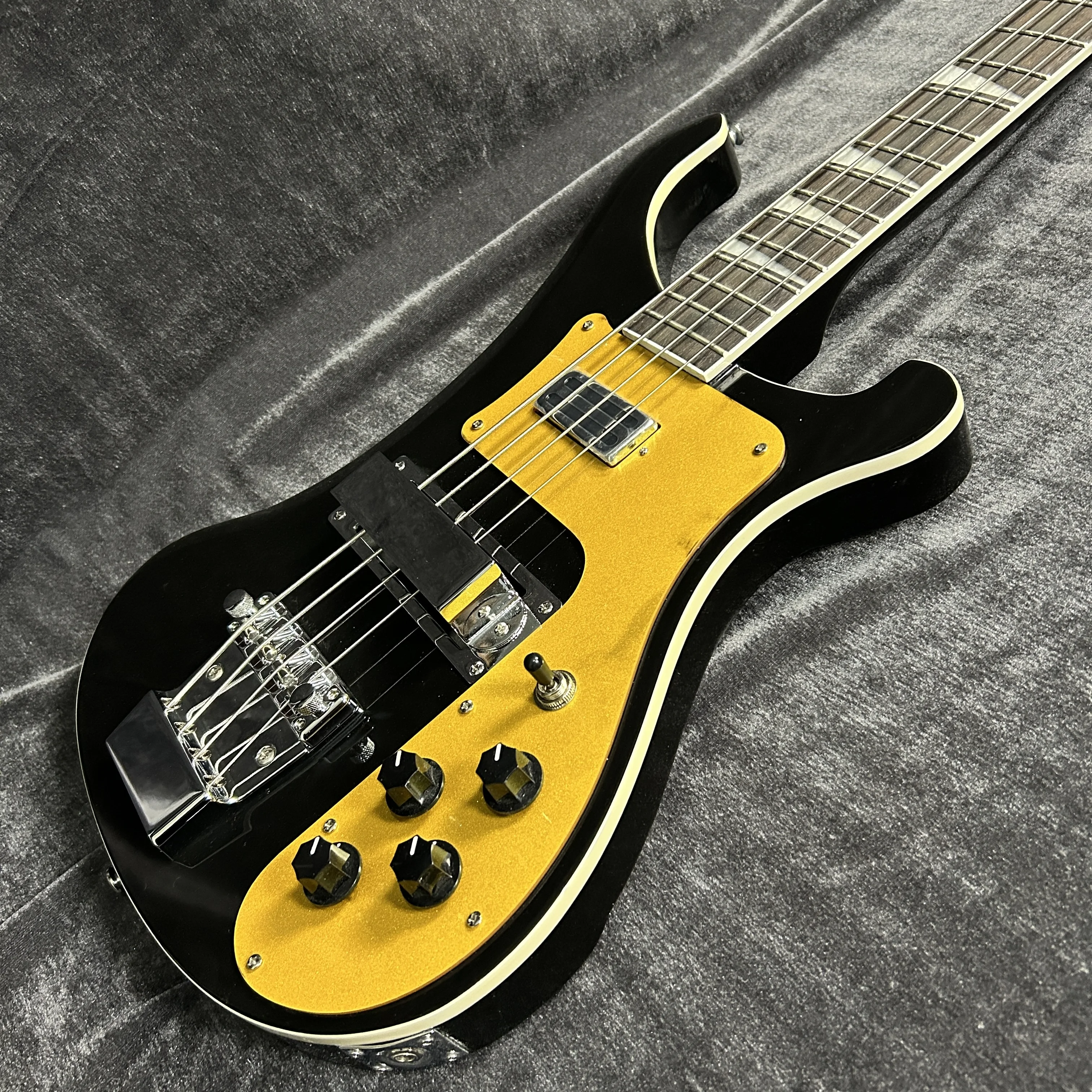 

Hot Sale Bass Guitars 4003 Version Black Color 844 mm Scale Length 22 Frets