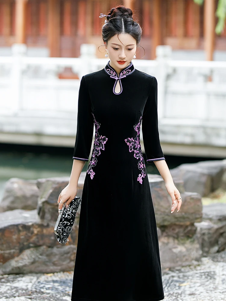 

Повседневное бархатное платье в ретро-китайском стиле для женщин среднего возраста, без разрезов, с эффектом похудения, однотонное, из полиэфирного волокна