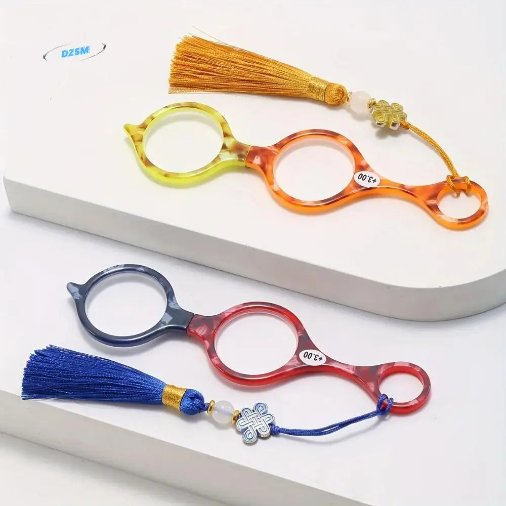 

Lightweight Anti-loss Reading Glasses Handheld Foldable Magnifying Glasses Chinese Knot Tassel Necklace Readers Women Men