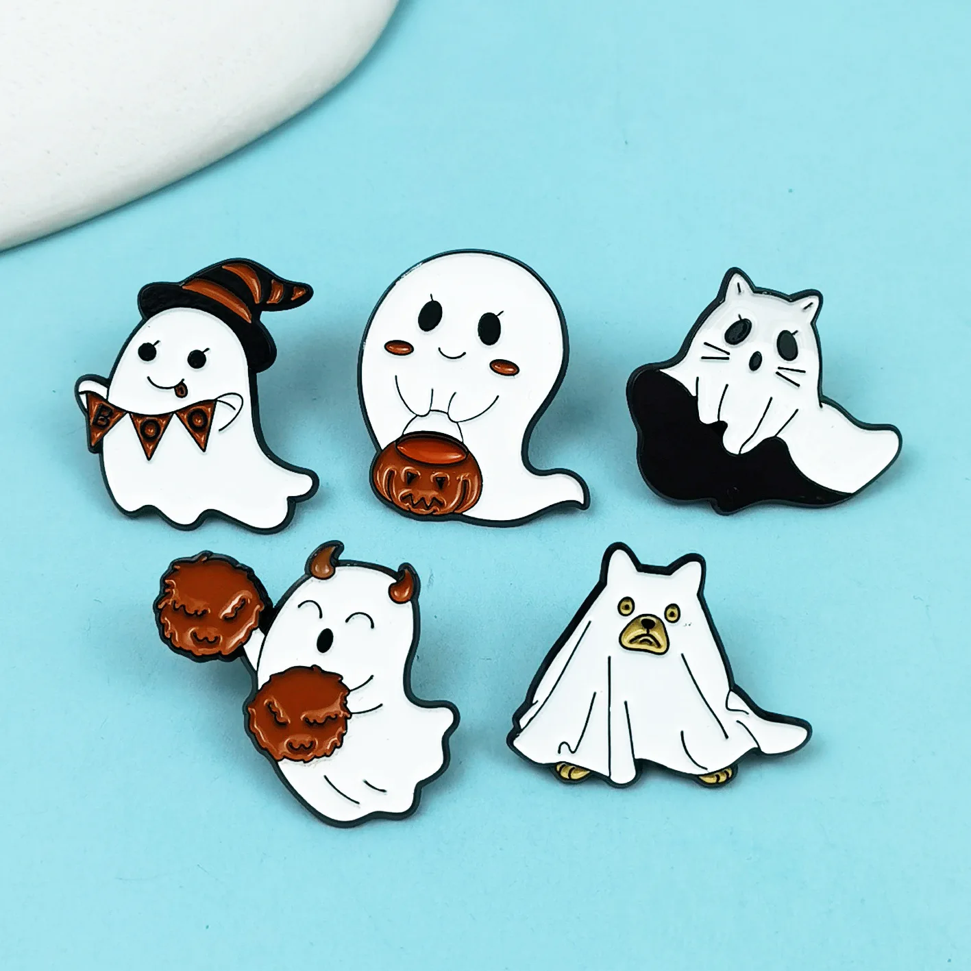 Halloween Skull Ghost Brooch Q Version Funny Lapel Pin Gothic Hat Ghost Badge Clothing Bag Accessories