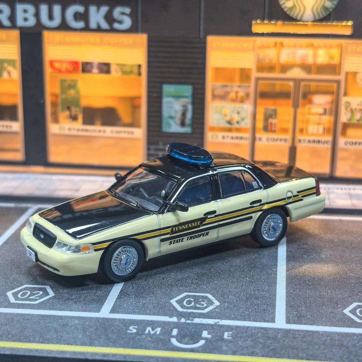 

Модифицированная модель автомобиля с широким корпусом BSC/RM Rhino 1:64 GTS Carbon Nederland