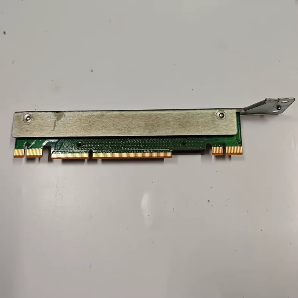 Tarjeta adaptadora de servidor RSC-R1UW-2E16