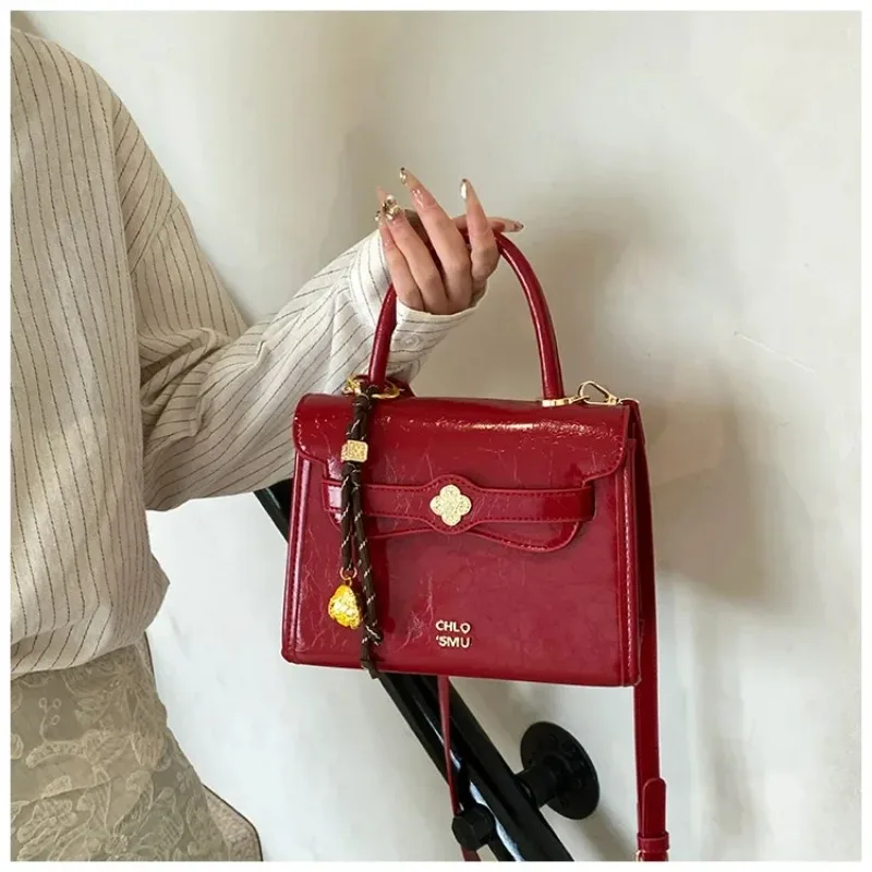 

2025 Korean Retro Handbag for Women Minimalist Square Crossbody Purse Vintage Shoulder Bag Small Chic Tote