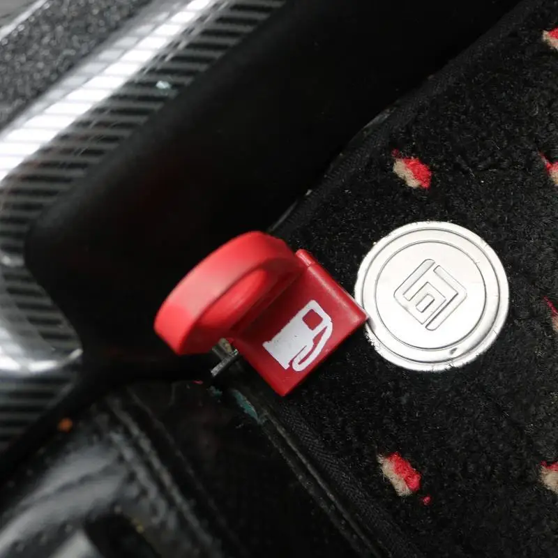 1Pcs Red Nylon Fuel Cap Release Strap For Jimny Durable Easy Operation For Off Road Car Modification Use