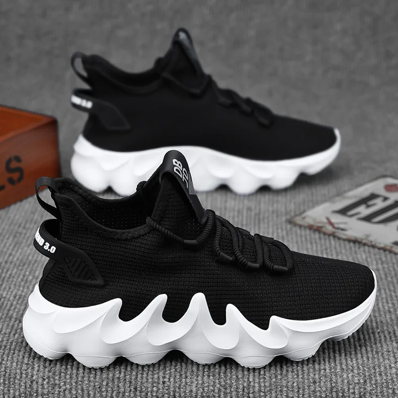 Street Design Black Men's Running Shoes Fashion Casual Socks Sports Shoes for Man Trend Outdoor Breathable Platform Sneakers Men