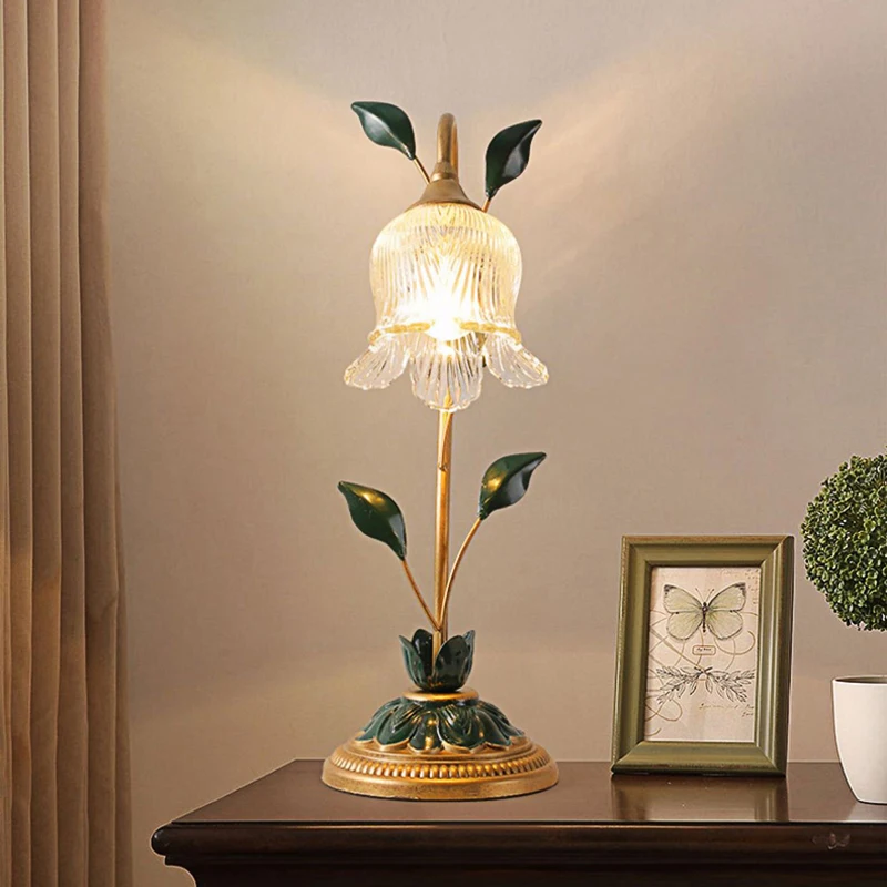 European Green Vintage Villa Hotel Decorative Table Lamp Gold Bronze Bed-Chamber Living Room Desktop LED French Flower Lights