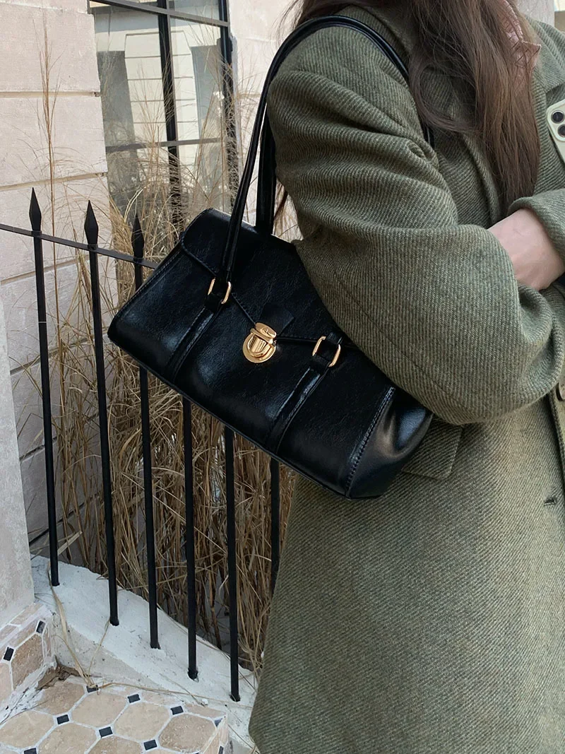 Casual Women\'s Underarm Bags Vintage Luxury Ladies Shoulder Bag PU Leather Fashion Female Tote Purse Handbags Retro Armpit Bag