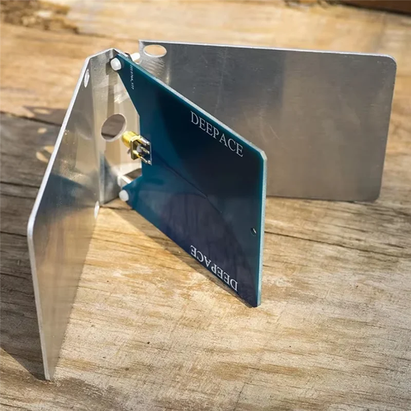 

B03B-Directional Antenna Enhance Signal Strength Anti-Interference Abilityy High Gain