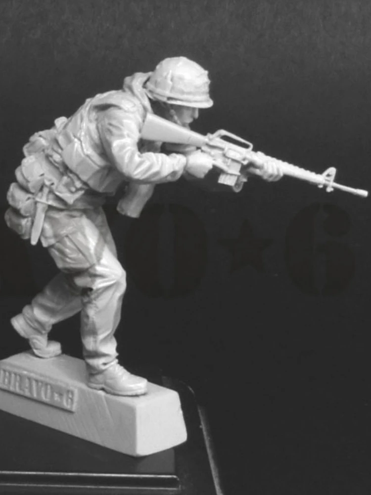 1/35 Scale Resin Figure Model Kit modeling USMC - Around The Corner Unassembled and Unpainted Kit Miniature