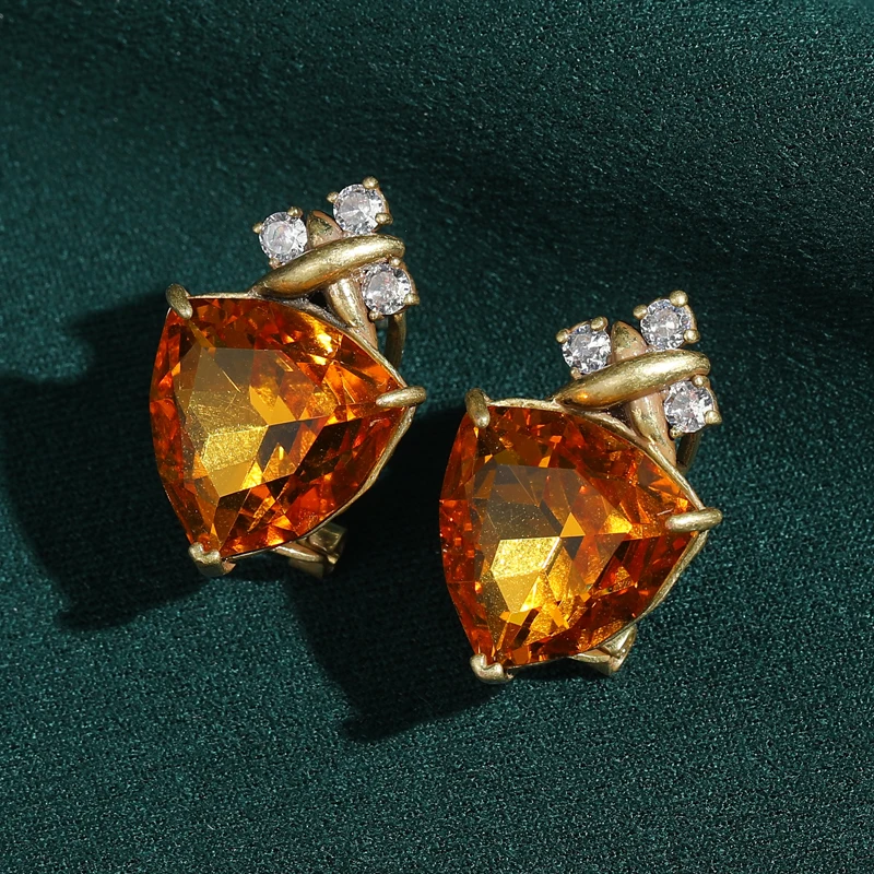 

Orange Crystal Stud Earrings Vintage Triangle Retro Designer Antique Gold Plated Jewelry Accessories 2026 New Arrival Girls Gift