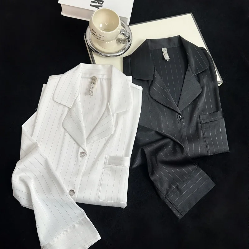 pyjama-de-couple-haut-de-gamme-noir-et-blanc-a-rayures-argentees-nouvelle-collection-style-raffine-et-simple-pour-la-maison