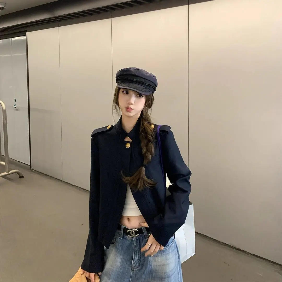 Front Shoulder Long Sleeve Button Coat Women's Early Autumn 2026 New Niche Retro Fashion Wear