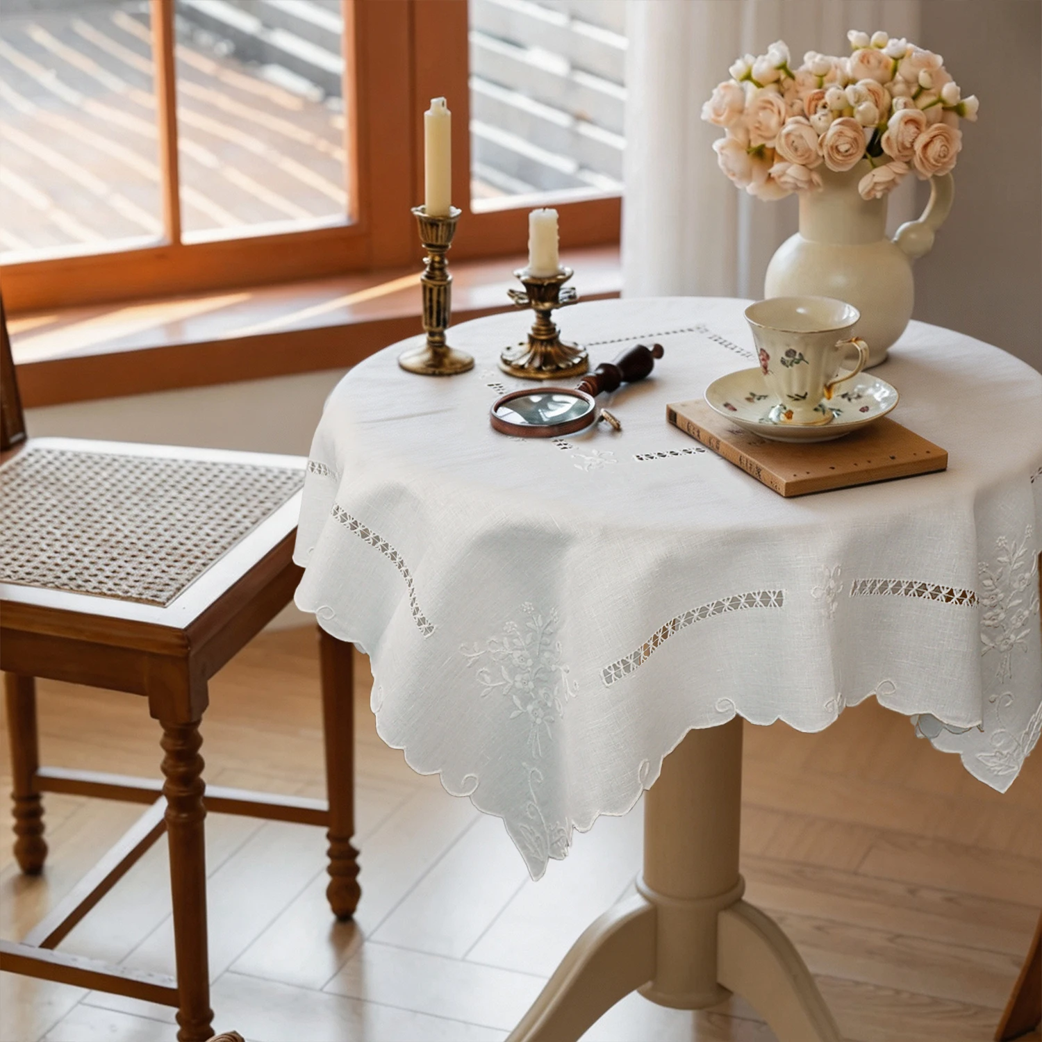 Handmade Embroidered Linen Tablecloth Hemstitched Square Table Cover French Vintage Floral Embroidery Table Cloth Home Coffee Sh