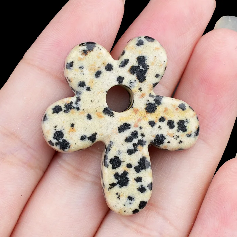 

Wholesale 5pcs Carved Natural Stone Flower Beads Amethyst Quartz Crystal Blossoms Pendant Keychain Bag Decorative Charms Craft