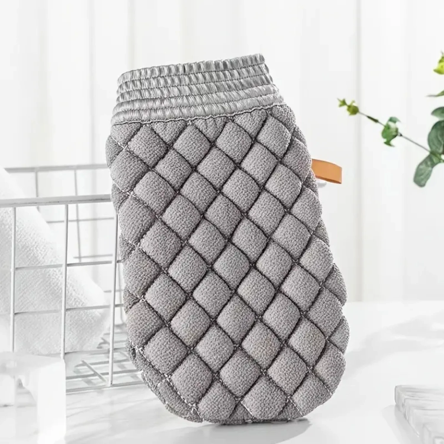 Soft Grey 1pc Extra Large Bath Back Scrub Towel for Luxurious Bathing Experience and Gentle Exfoliation