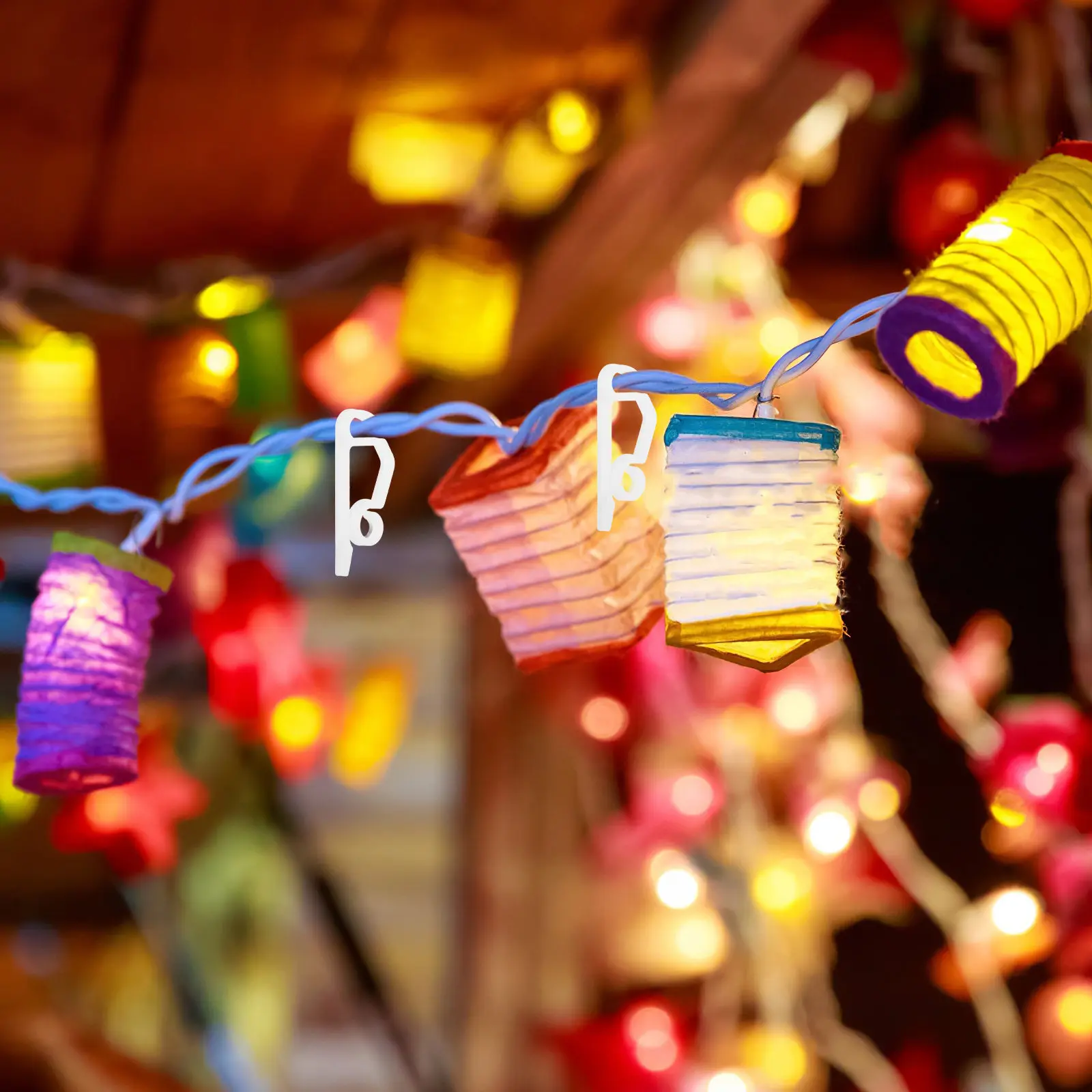 50個入りストリングライトフック、屋外用クリスマスライトクリ - Christmas Lights Outdoor のレビューと価格
