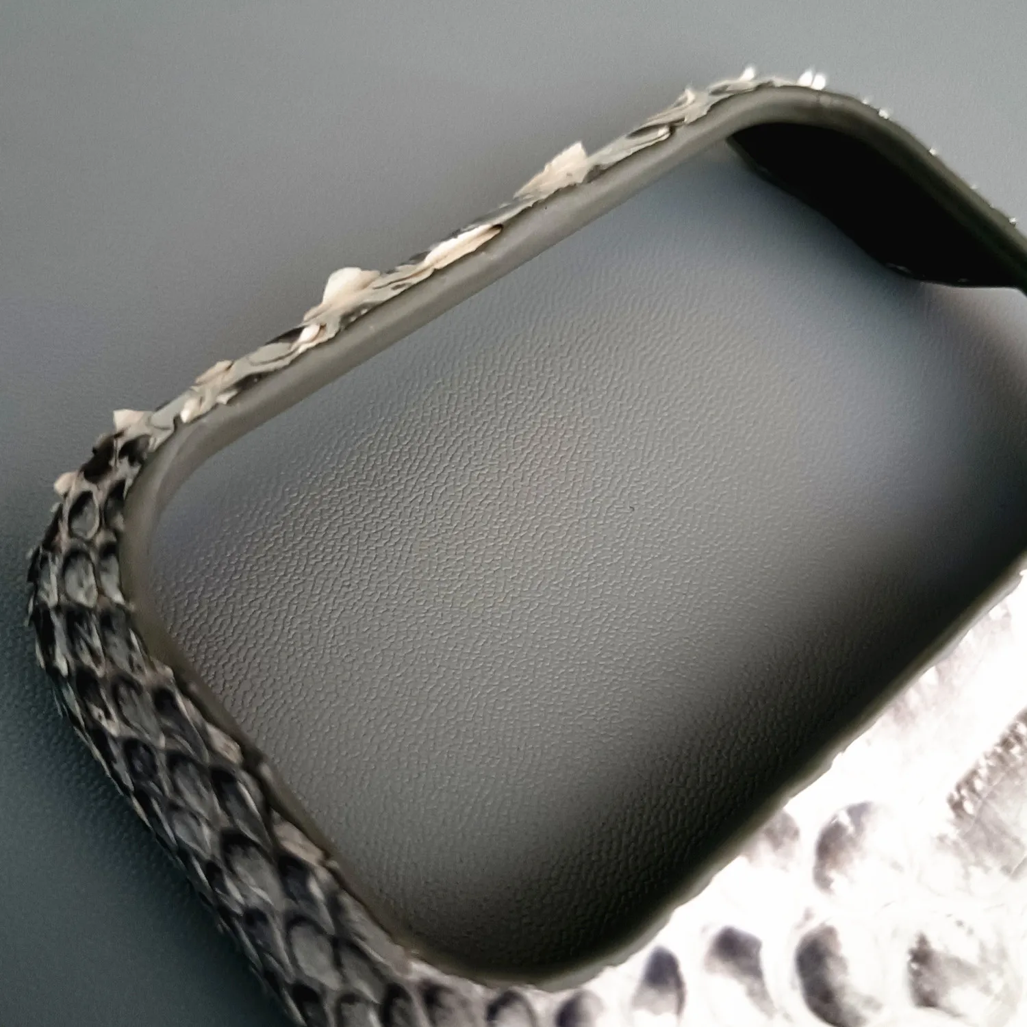 Handmade Genuine Python Leather Case for iPhone 18Pro 17 18 Pro Max Air 17Pro Real Natural Snakeskin Hard Shockproof Back Cover