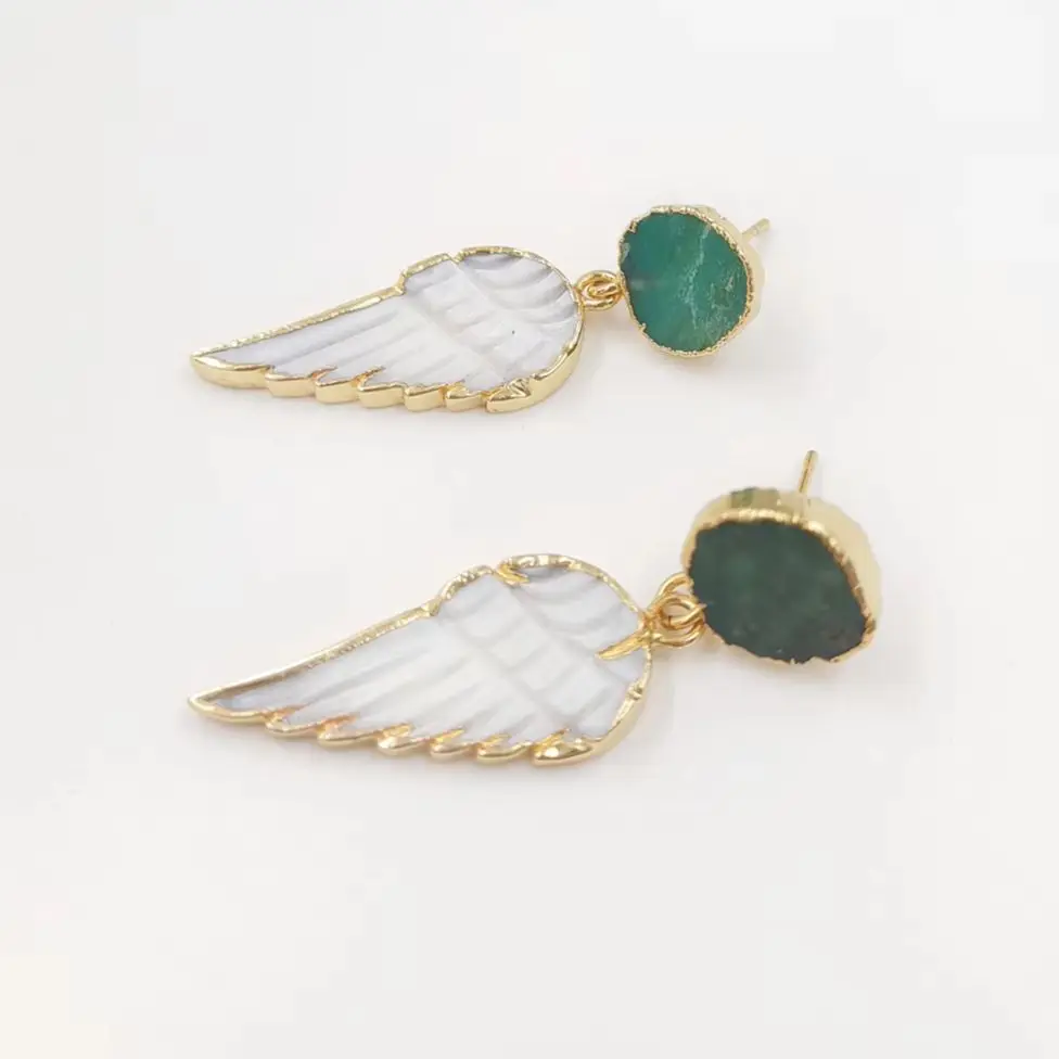 WT-MPE076 WKT 2025 HOT SALE Earrings Shell&Chrysoprase Natural Feather Shape Fashion Style Earrings For Exquisite Gift Party