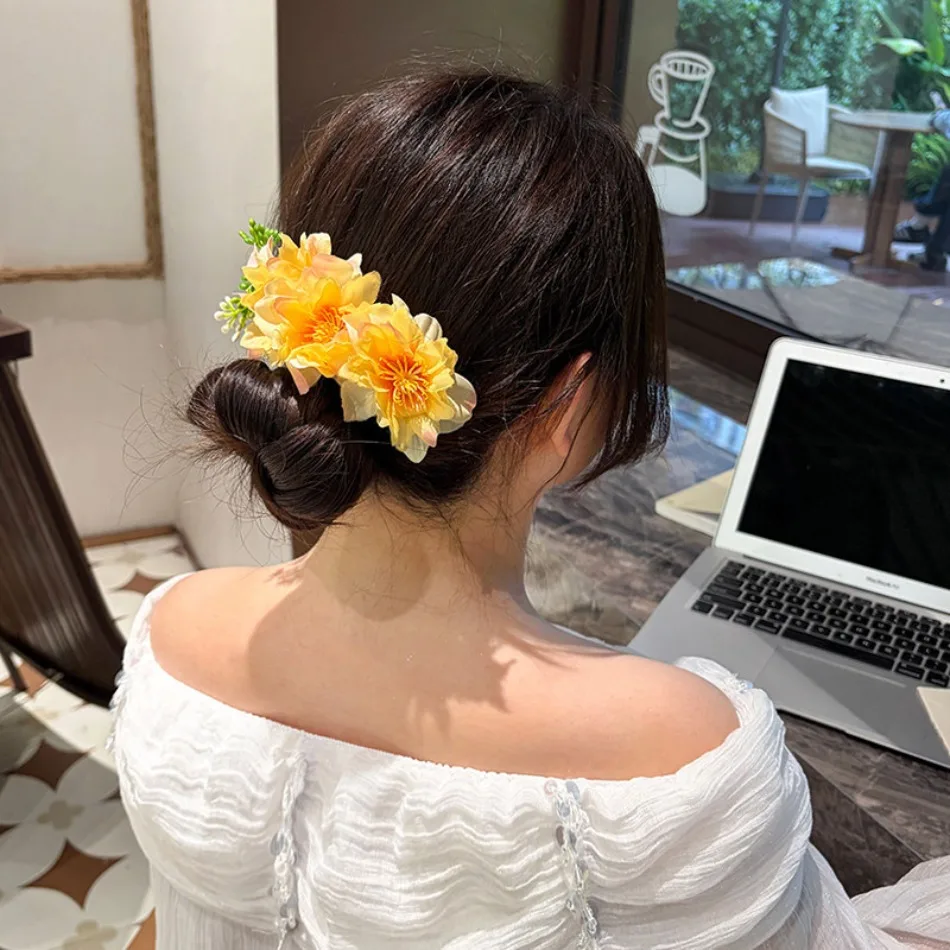 2pcs Hawaiian Yellow Hibiscus Flower Insert Comb Woman Back of Head Hair Disc Artifact Seaside Vacation Hair Accessories HP01