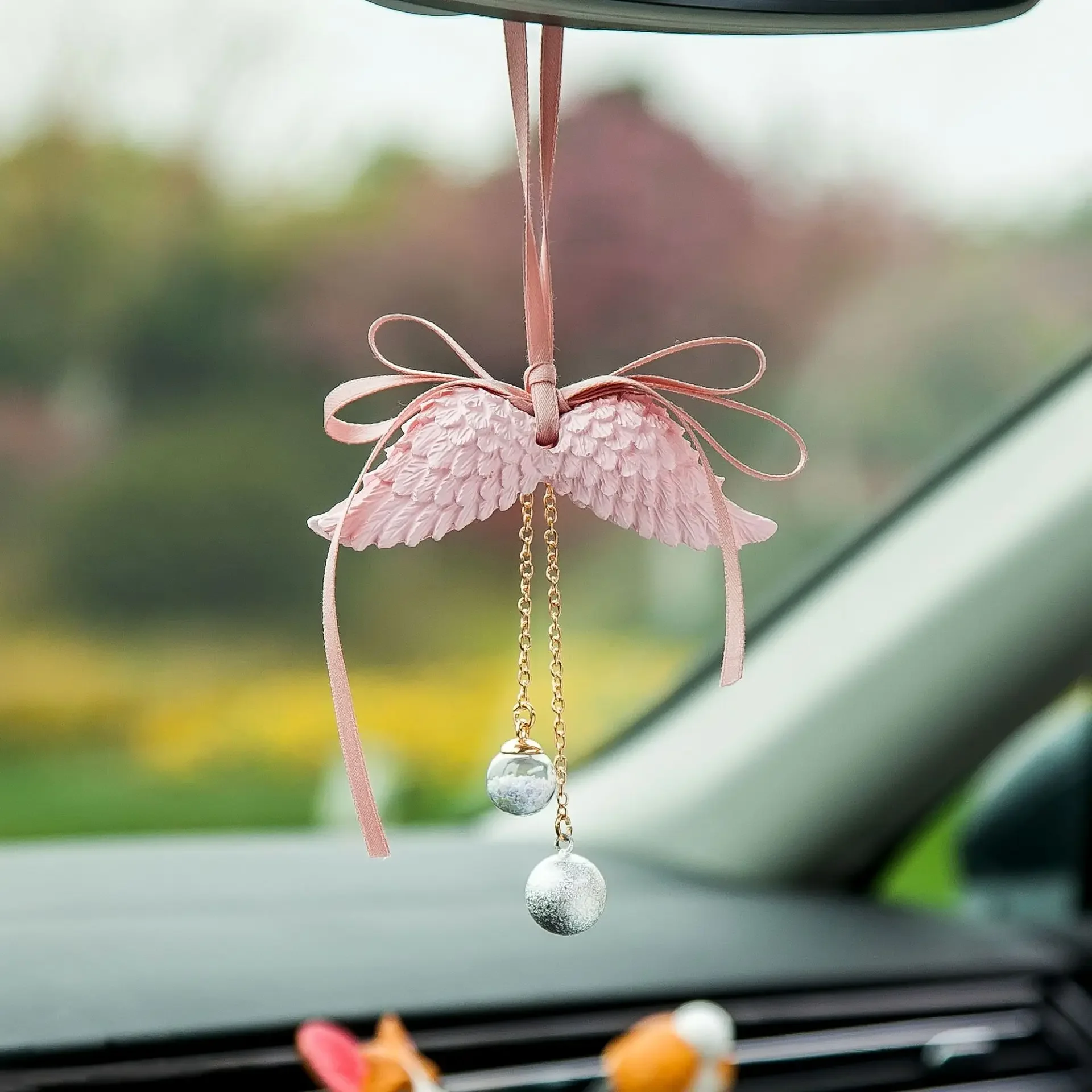 Car Pendant Angel Wings Bell Rearview Mirror Hanging Aromatherapy Fragrance Ornament Interior Decoration Accessories